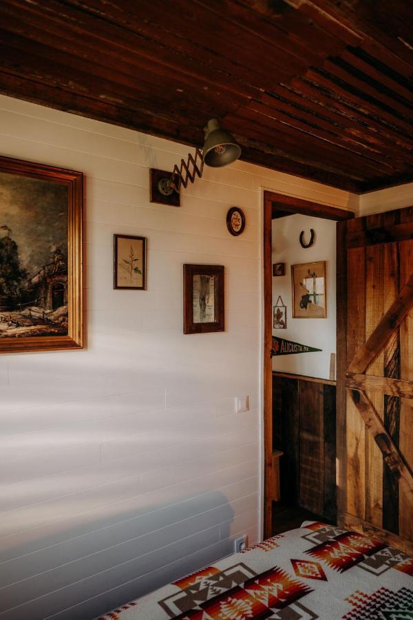 La Ferme Du Pont De Maumy, Cabane Au Bord De L'Etang Et Bain Nordique Busserolles Luaran gambar