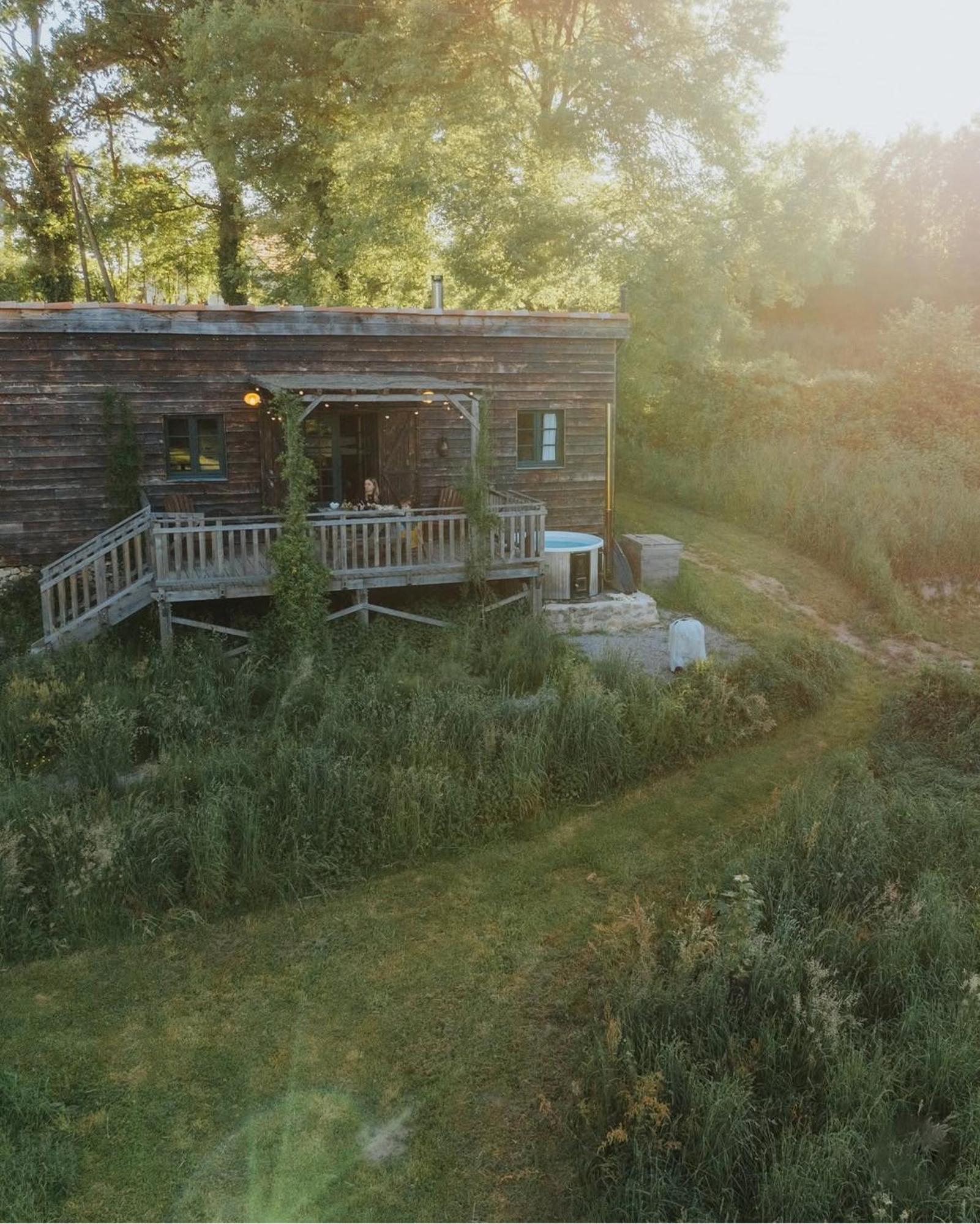 La Ferme Du Pont De Maumy, Cabane Au Bord De L'Etang Et Bain Nordique Busserolles Luaran gambar